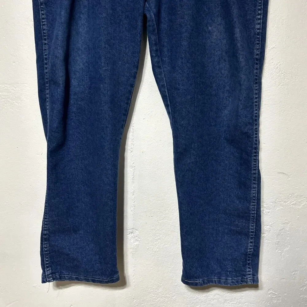 Wrangler Regular Fit Mens Jeans 40x29 Medium Wash Straight Leg Casual Work Pants - Picture 3 of 14